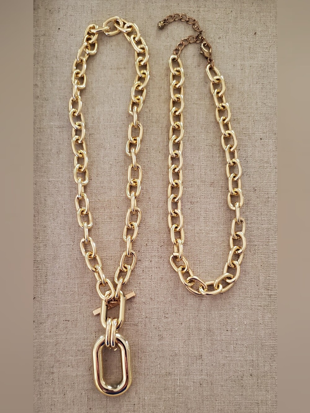 New Gold Tone Chain Link Statement Pendant Necklace Double Strand Lightweight - Picture 4 of 5